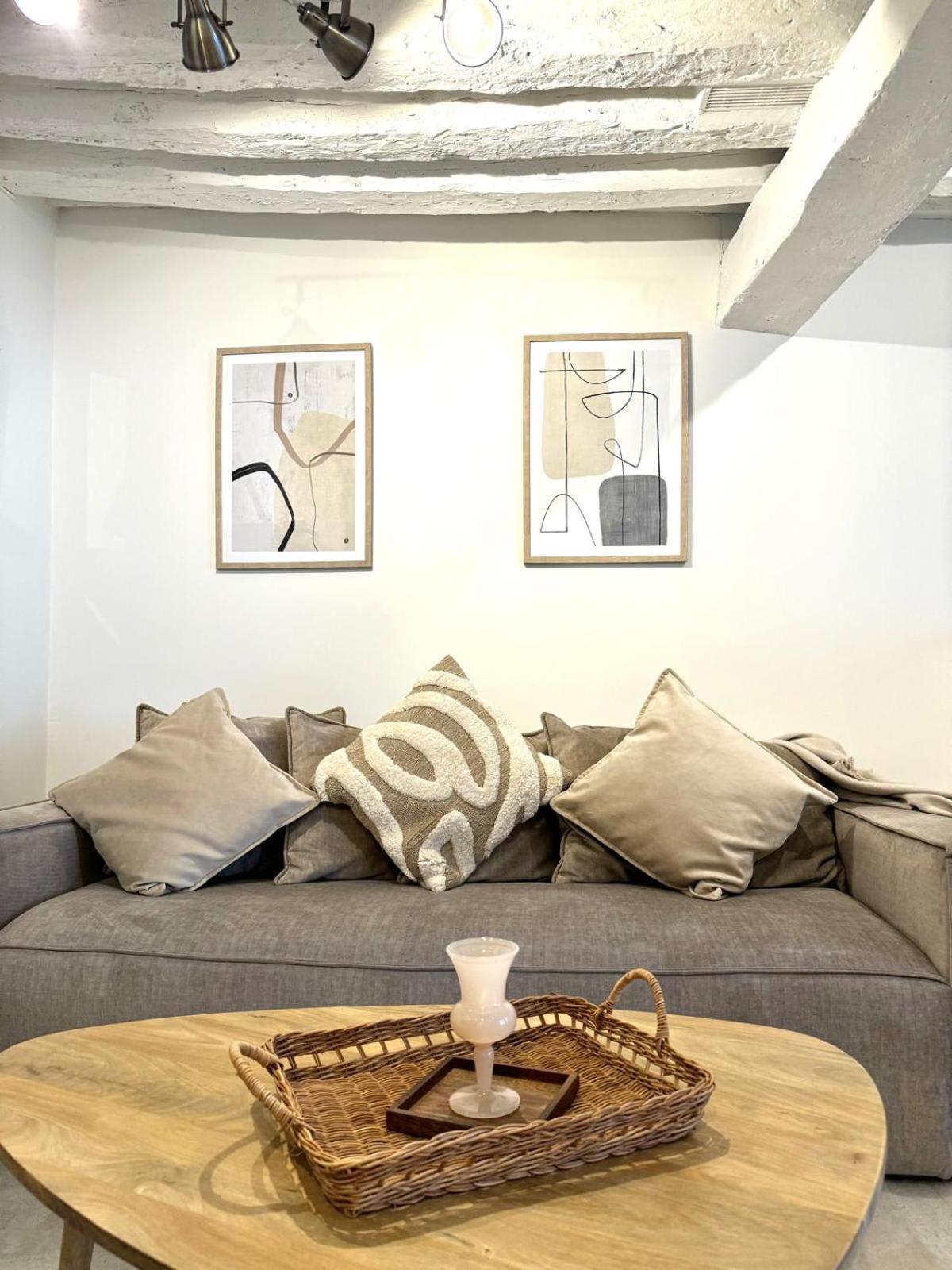 Apartment Saint Germain Des Pres Bon Marche By Studio Prestige Paris Exterior photo