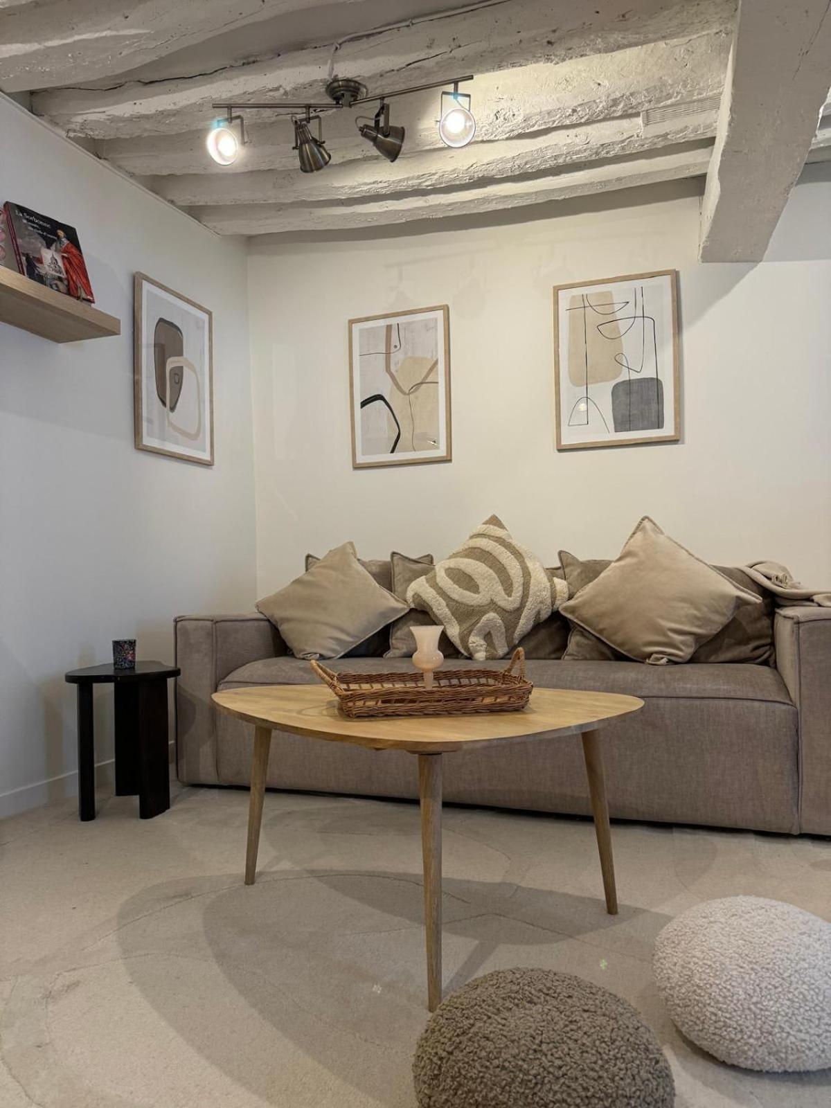 Apartment Saint Germain Des Pres Bon Marche By Studio Prestige Paris Exterior photo